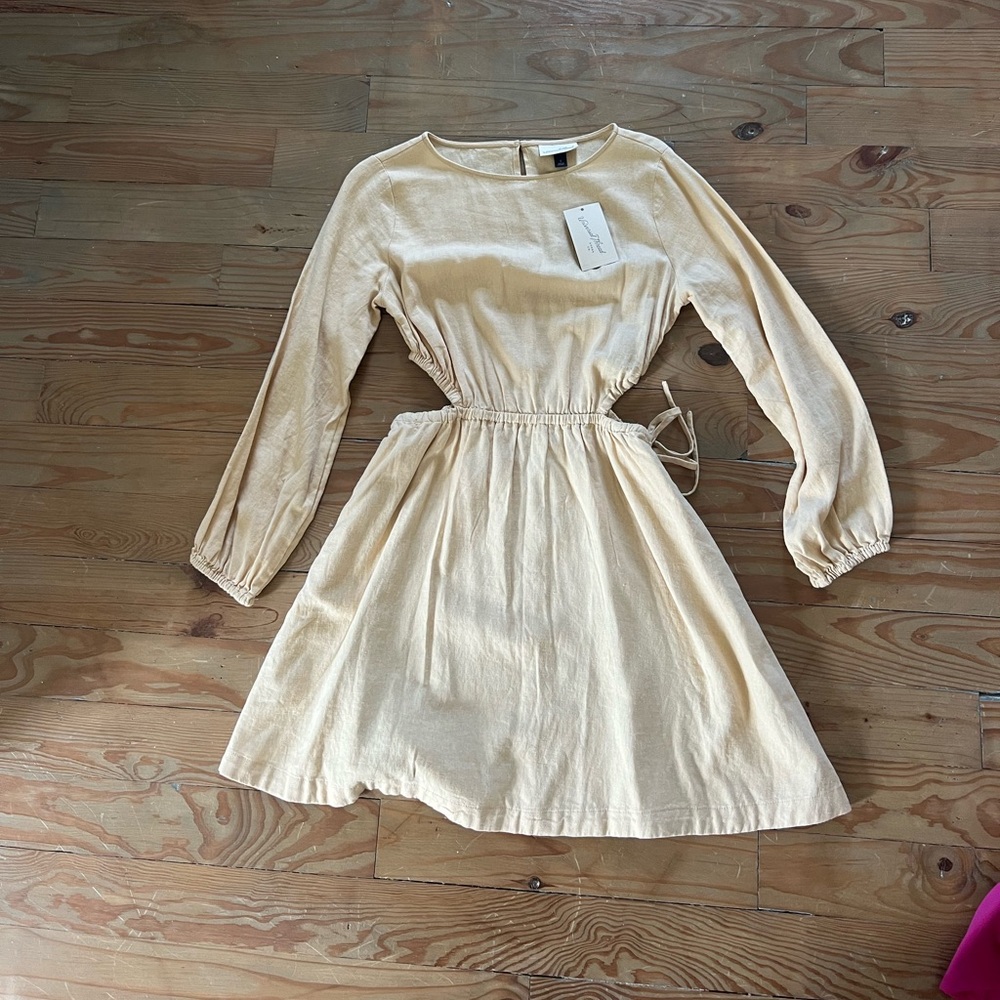 Universal thread side cut out dress
